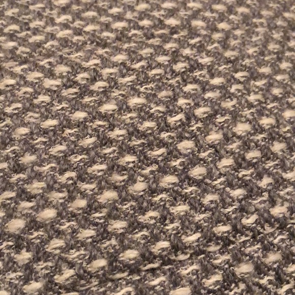 Talbots wool pleated skirt 4 gray. - Picture 4 of 4